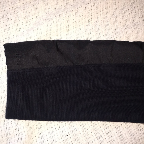 Calvin Klein Men’s Black Pullover 1/4 zip - Picture 3 of 4